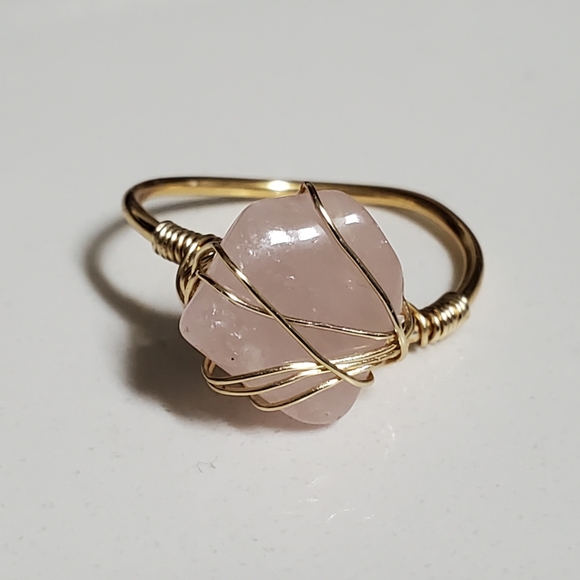 Artisanal Gold and Pink Quartz Wire-Wrapped Ring Size 9 - Picture 2 of 5